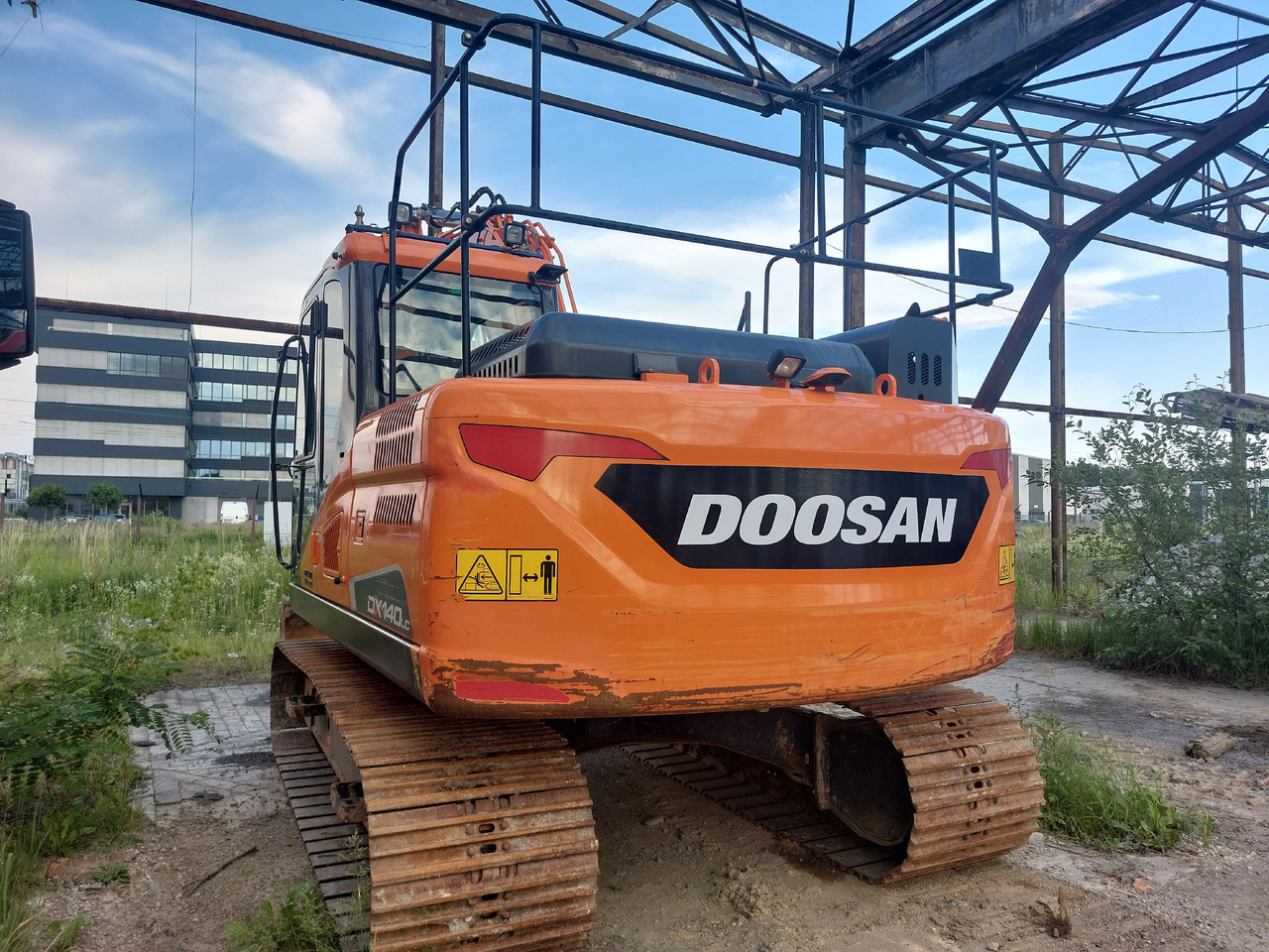 Crawler excavator DOOSAN DX140LC-5: picture 6