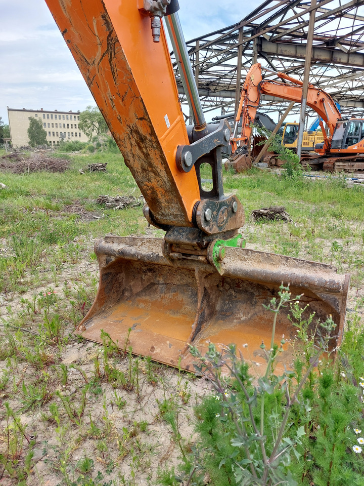 Crawler excavator DOOSAN DX140LC-5: picture 9