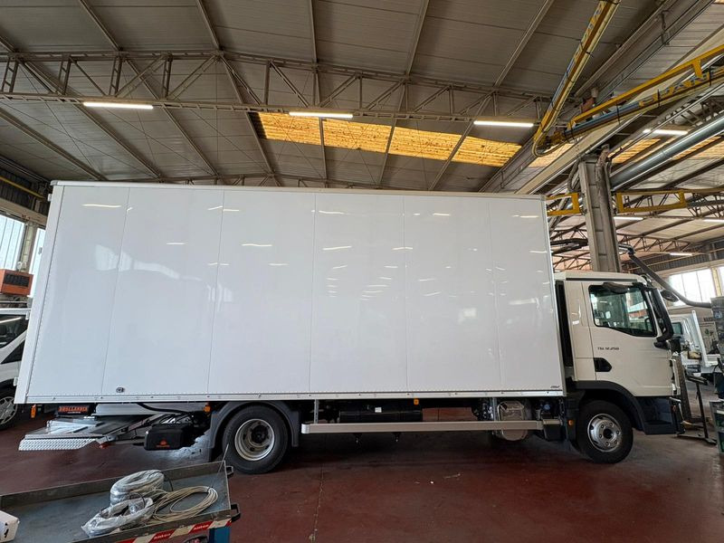 CUBO CON PEDANA 4x2 250hp MAN TGL 12.250 4x2 BL CH - Box truck: picture 2 CUBO CON PEDANA 4x2 250hp MAN TGL 12.250 4x2 BL CH - Box truck: picture 2