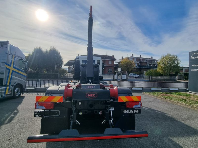 MAN TGS GANCIO SCARRABILE - NUOVO TGS 41.540 8x4 BB CH on lease MAN TGS GANCIO SCARRABILE - NUOVO TGS 41.540 8x4 BB CH: picture 7 MAN TGS GANCIO SCARRABILE - NUOVO TGS 41.540 8x4 BB CH on lease MAN TGS GANCIO SCARRABILE - NUOVO TGS 41.540 8x4 BB CH: picture 7