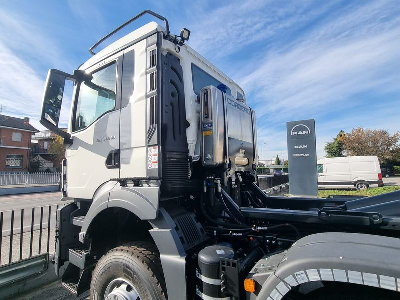 MAN TGS GANCIO SCARRABILE - NUOVO TGS 41.540 8x4 BB CH on lease MAN TGS GANCIO SCARRABILE - NUOVO TGS 41.540 8x4 BB CH: picture 6 MAN TGS GANCIO SCARRABILE - NUOVO TGS 41.540 8x4 BB CH on lease MAN TGS GANCIO SCARRABILE - NUOVO TGS 41.540 8x4 BB CH: picture 6