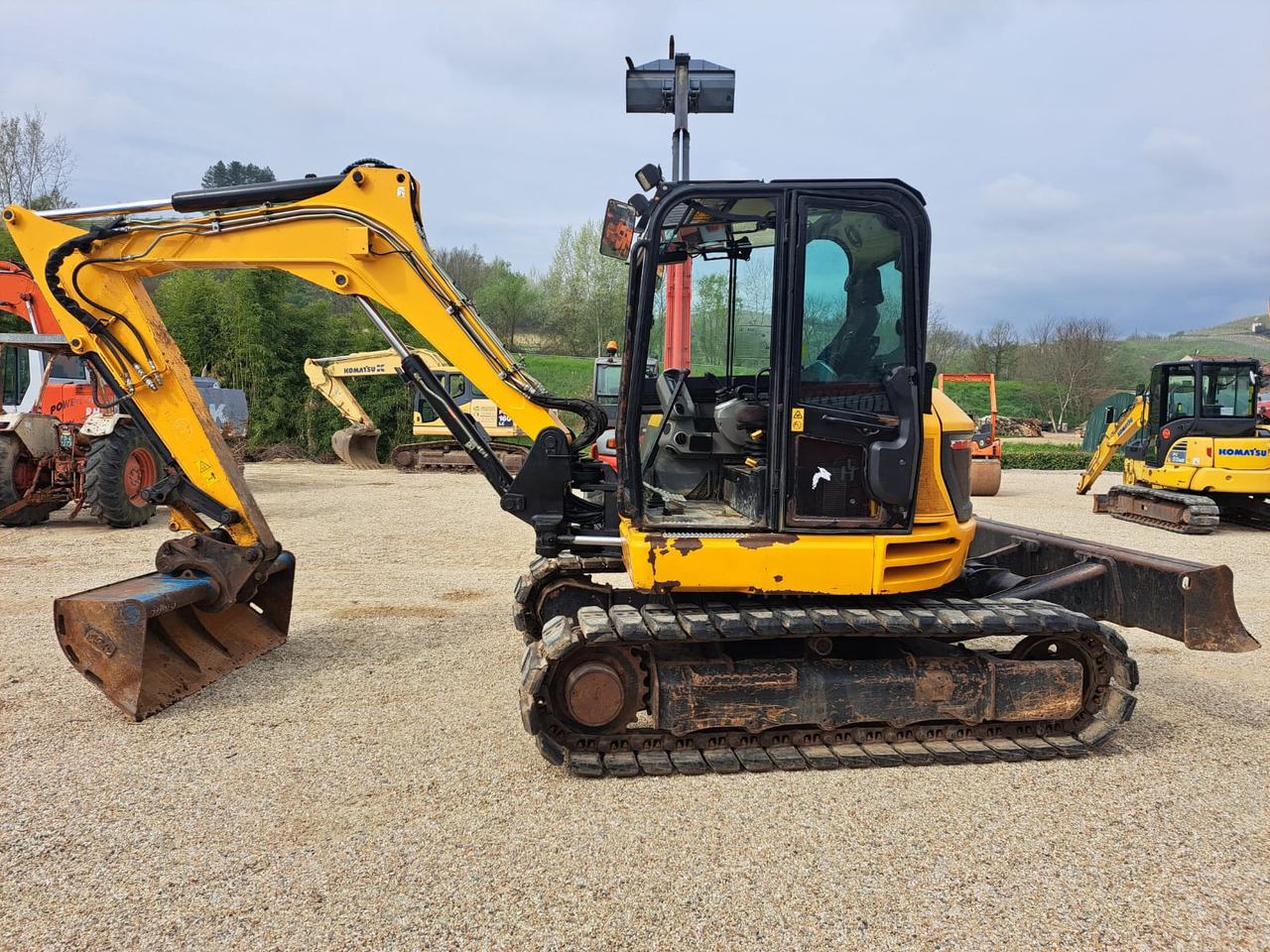 JCB 85Z - Mini excavator: picture 2 JCB 85Z - Mini excavator: picture 2