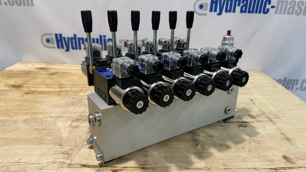 Construction machinery Proportional Valve Cetop valve 6 functions 16GPM 60 l/min + Scanreco G2B Radio Remote and manual operation: picture 12 Construction machinery Proportional Valve Cetop valve 6 functions 16GPM 60 l/min + Scanreco G2B Radio Remote and manual operation: picture 12