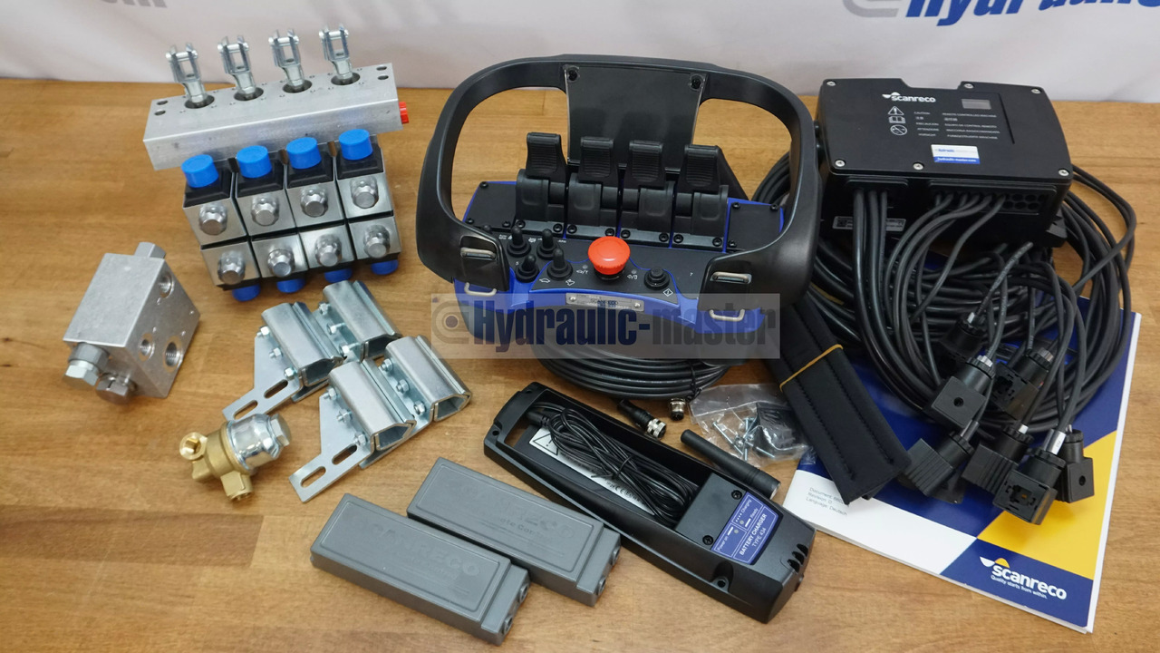Scanreco RC 400 Radio Remote Control with 4 Functions with Actuators 12/24V for HIAB - Construction machinery: picture 1 Scanreco RC 400 Radio Remote Control with 4 Functions with Actuators 12/24V for HIAB - Construction machinery: picture 1