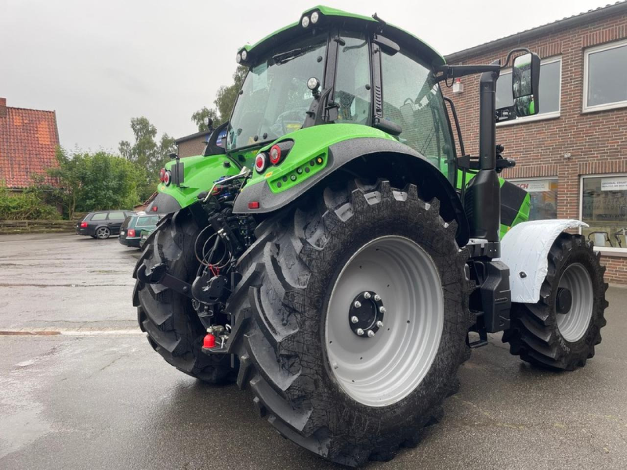Deutz-Fahr 6210 PSHIFT - Farm tractor: picture 4 Deutz-Fahr 6210 PSHIFT - Farm tractor: picture 4