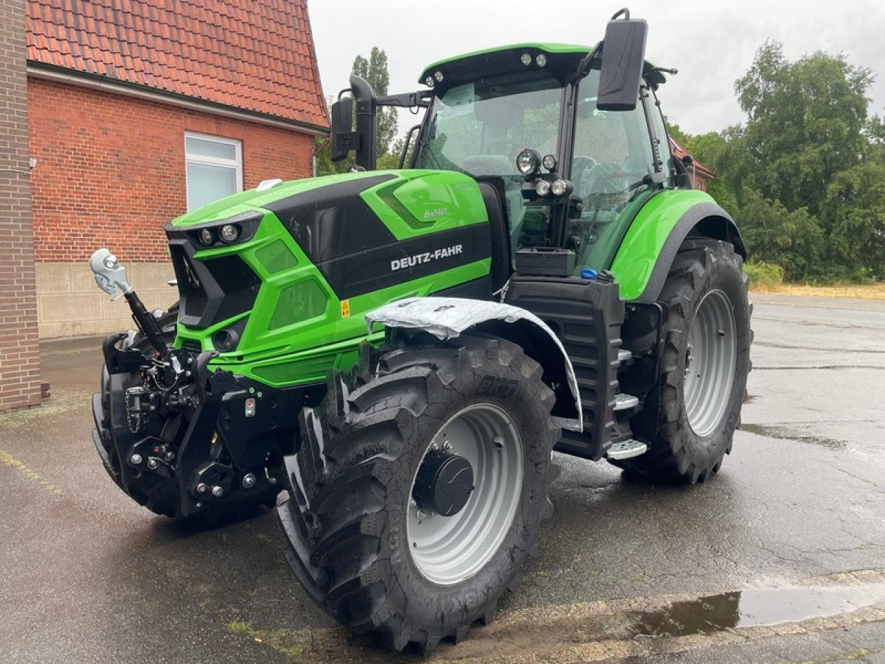 Deutz-Fahr 6210 PSHIFT - Farm tractor: picture 1 Deutz-Fahr 6210 PSHIFT - Farm tractor: picture 1