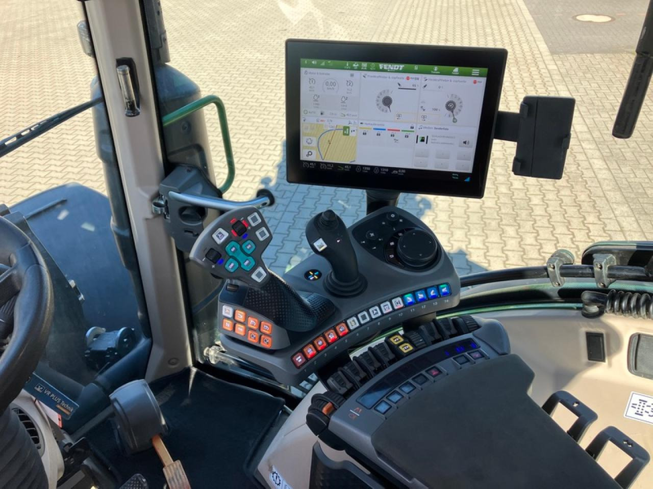Farm tractor Fendt VARIO 314 GEN 4 // RTK: picture 8