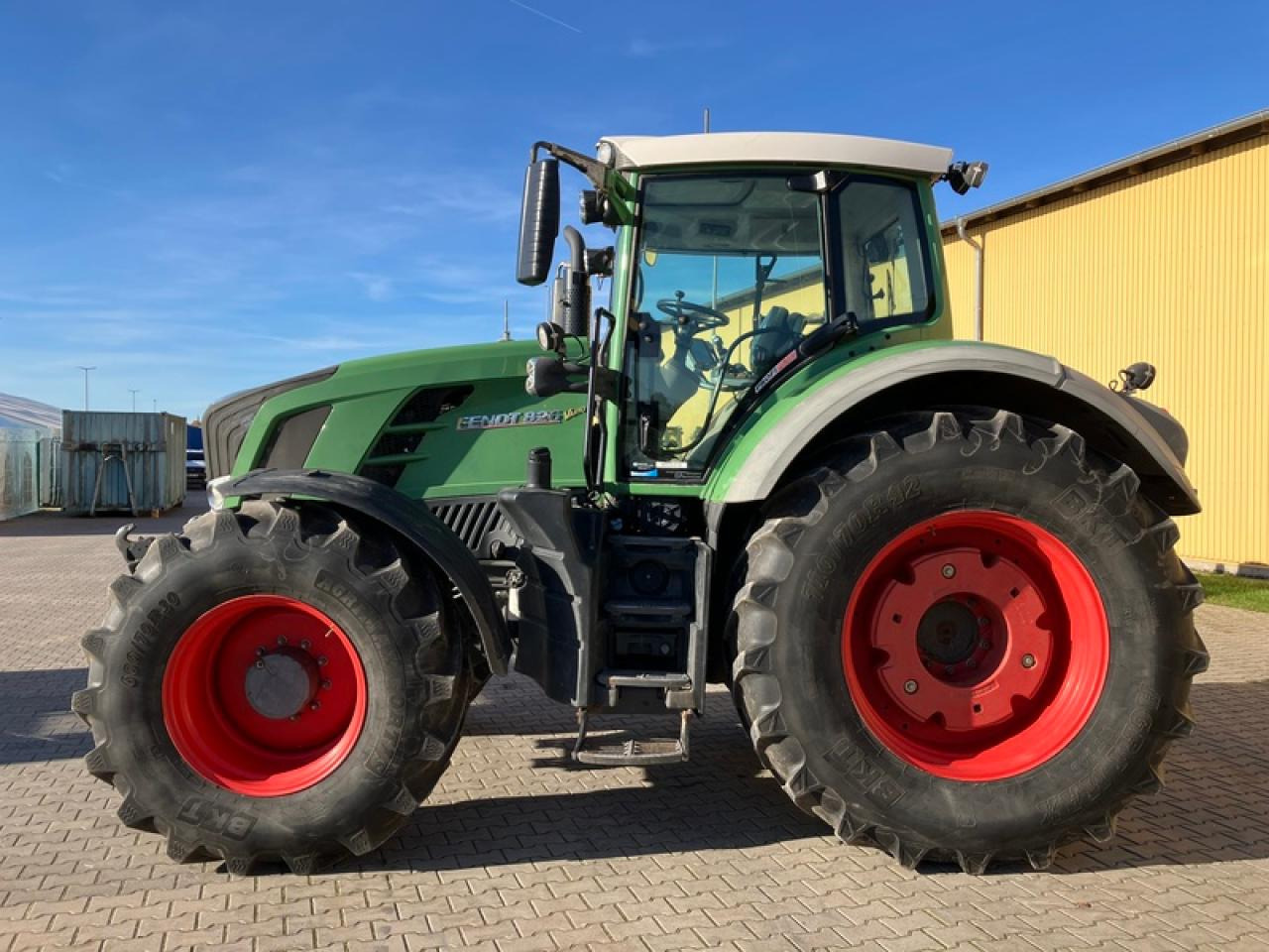 Fendt VARIO 826 - Farm tractor: picture 2 Fendt VARIO 826 - Farm tractor: picture 2