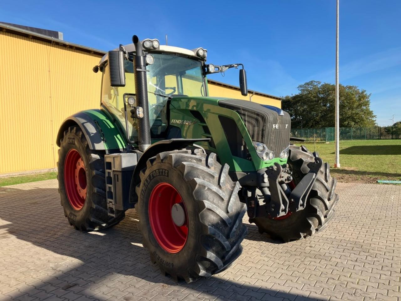 Fendt VARIO 826 - Farm tractor: picture 5 Fendt VARIO 826 - Farm tractor: picture 5