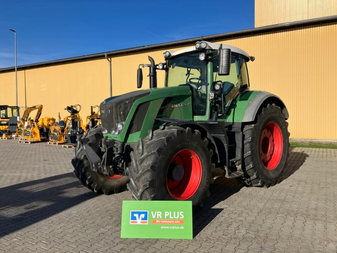 Fendt VARIO 826 - Farm tractor: picture 1 Fendt VARIO 826 - Farm tractor: picture 1