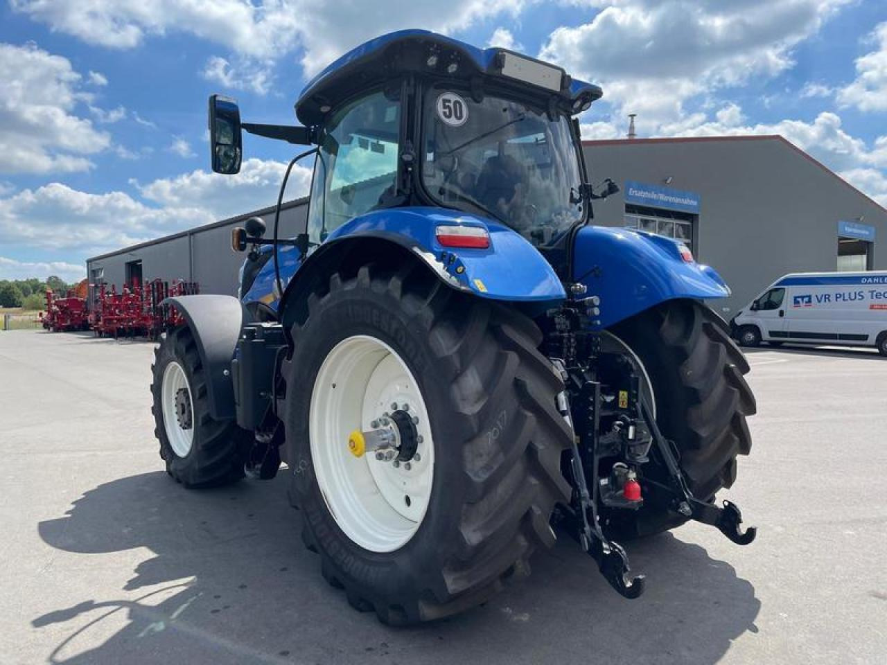 New Holland T 7.245 AKTION - Farm tractor: picture 3 New Holland T 7.245 AKTION - Farm tractor: picture 3