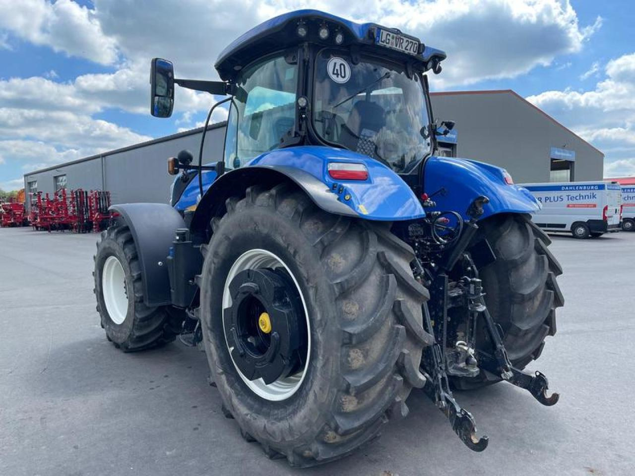 New Holland T 7.270 AUTOCOMMAND AKTION - Farm tractor: picture 3 New Holland T 7.270 AUTOCOMMAND AKTION - Farm tractor: picture 3