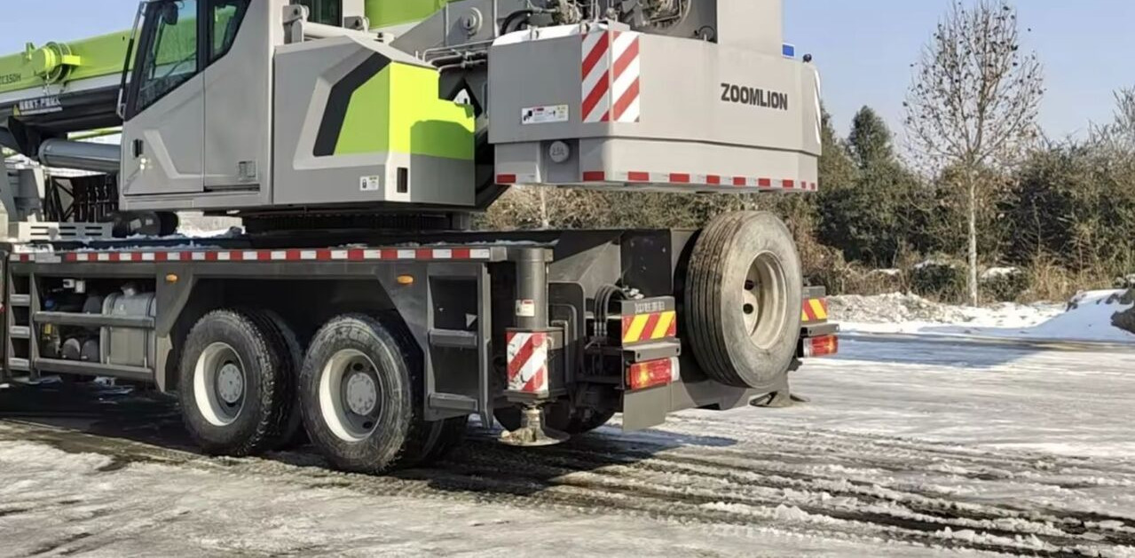 Zoomlion ZTC350 ZTC250 ZTC550 ZTC1000 - Mobile crane: picture 4 Zoomlion ZTC350 ZTC250 ZTC550 ZTC1000 - Mobile crane: picture 4
