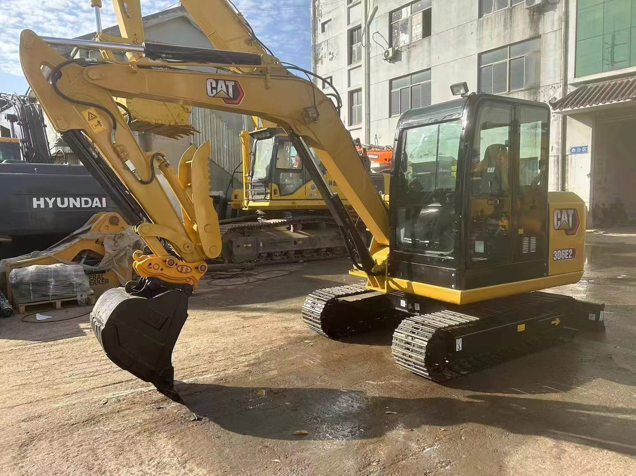 CATERPILLAR CAT 306E2 TRACKED EXCAVATOR - Mini excavator: picture 2 CATERPILLAR CAT 306E2 TRACKED EXCAVATOR - Mini excavator: picture 2