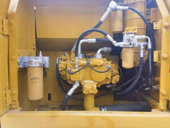 Caterpillar Hydraulic Excavator CAT 320DL 325DL 320D Used Excavator in Sale - Crawler excavator: picture 5 Caterpillar Hydraulic Excavator CAT 320DL 325DL 320D Used Excavator in Sale - Crawler excavator: picture 5