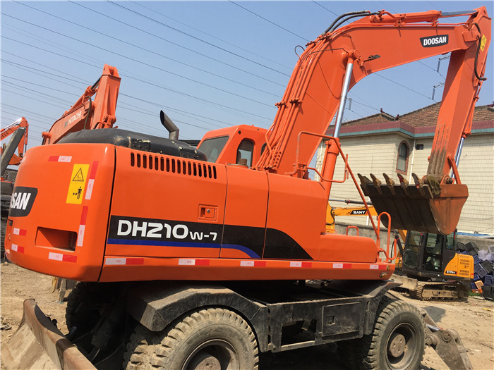 Doosan DH210w-7 wheel excavator - Wheel excavator: picture 4 Doosan DH210w-7 wheel excavator - Wheel excavator: picture 4