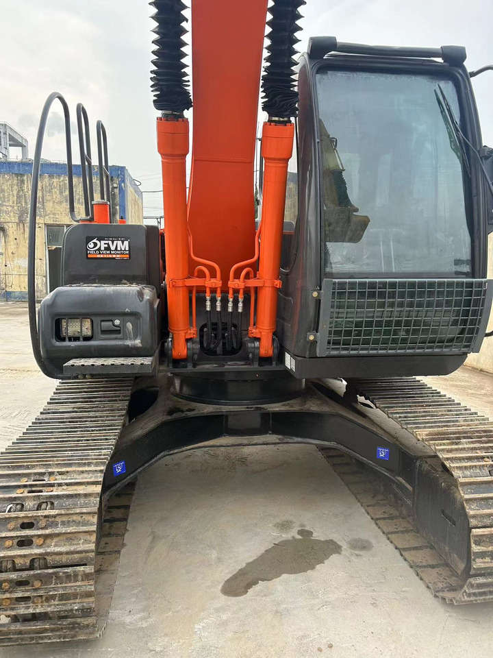Hitachi ZX120 Excavator - Crawler excavator: picture 3 Hitachi ZX120 Excavator - Crawler excavator: picture 3
