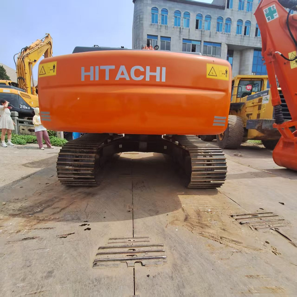 Crawler excavator Hitachi ZX200 Excavator: picture 6
