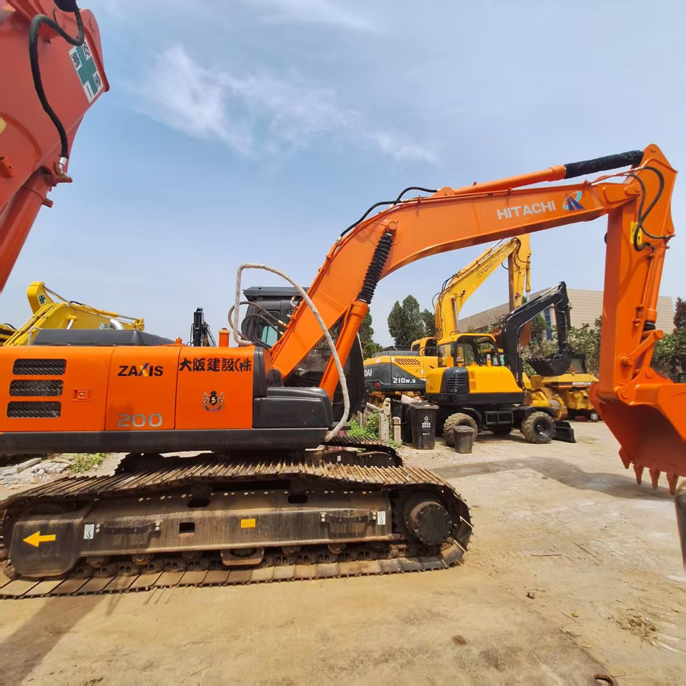 Hitachi ZX200 Excavator - Crawler excavator: picture 5 Hitachi ZX200 Excavator - Crawler excavator: picture 5