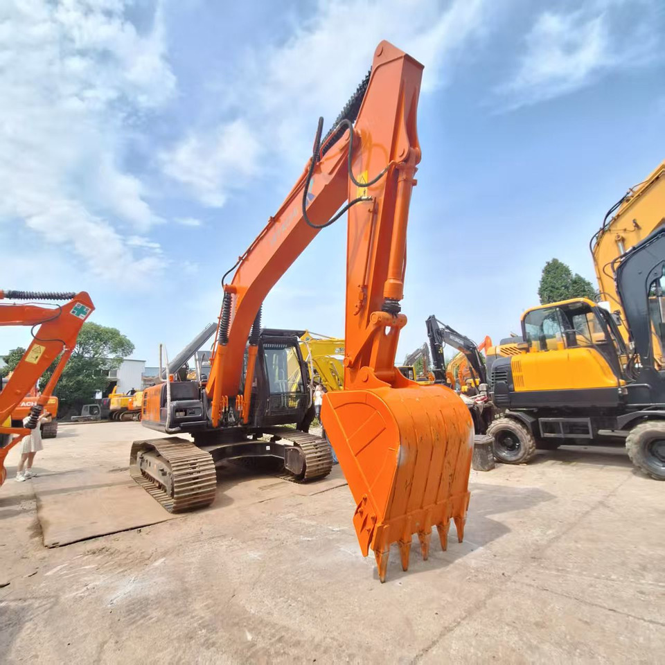 Hitachi ZX200 Excavator - Crawler excavator: picture 5 Hitachi ZX200 Excavator - Crawler excavator: picture 5
