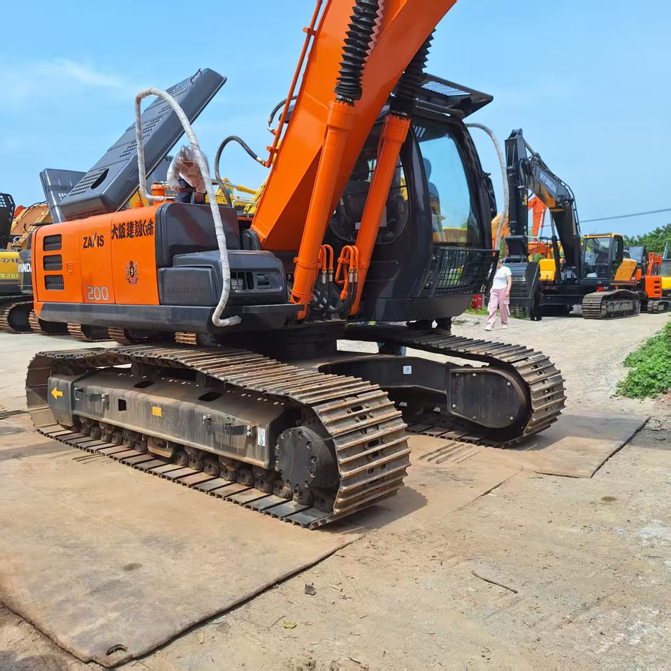 Hitachi ZX200G Excavator - Crawler excavator: picture 2 Hitachi ZX200G Excavator - Crawler excavator: picture 2