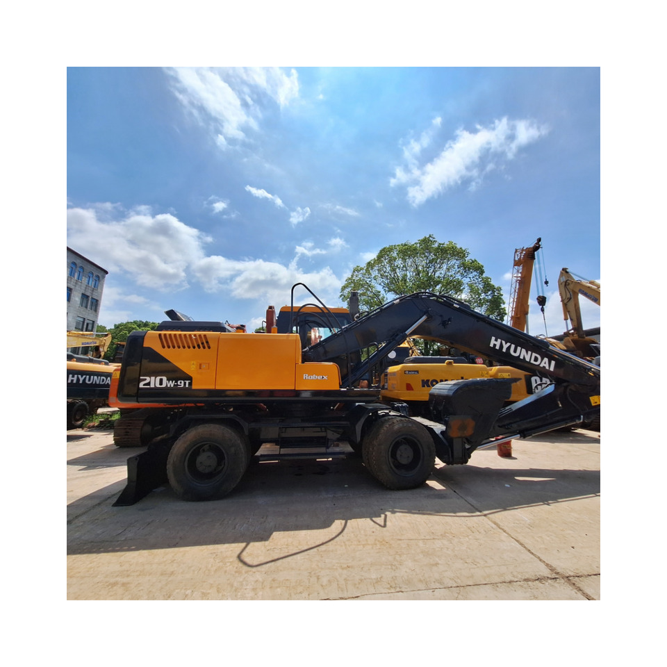 Hyundai 210w-9T wheel excavator - Wheel excavator: picture 3 Hyundai 210w-9T wheel excavator - Wheel excavator: picture 3