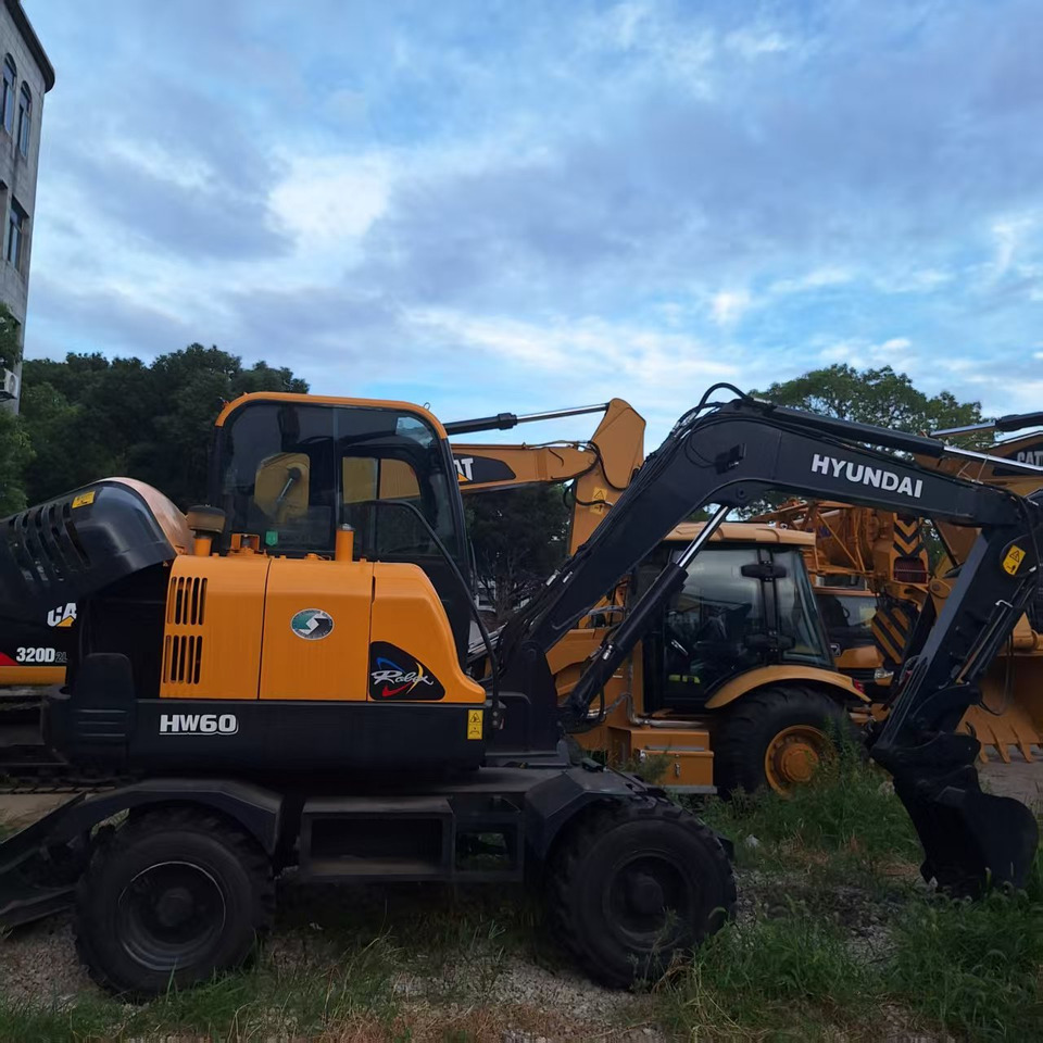 Hyundai HW60 excavator - Wheel excavator: picture 1 Hyundai HW60 excavator - Wheel excavator: picture 1