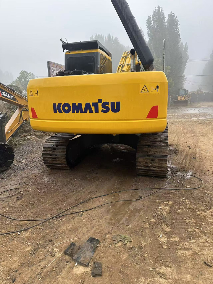 Komatsu PC200-7 excavator - Crawler excavator: picture 5 Komatsu PC200-7 excavator - Crawler excavator: picture 5