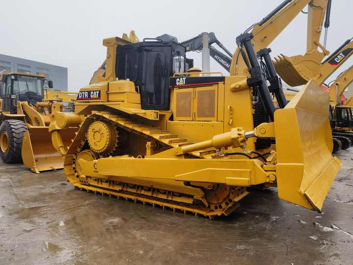 Second Hand CAT D8R Dozer Caterpillar Used D7R D8R tractor bulldozer with good engine for sale - Bulldozer: picture 5 Second Hand CAT D8R Dozer Caterpillar Used D7R D8R tractor bulldozer with good engine for sale - Bulldozer: picture 5