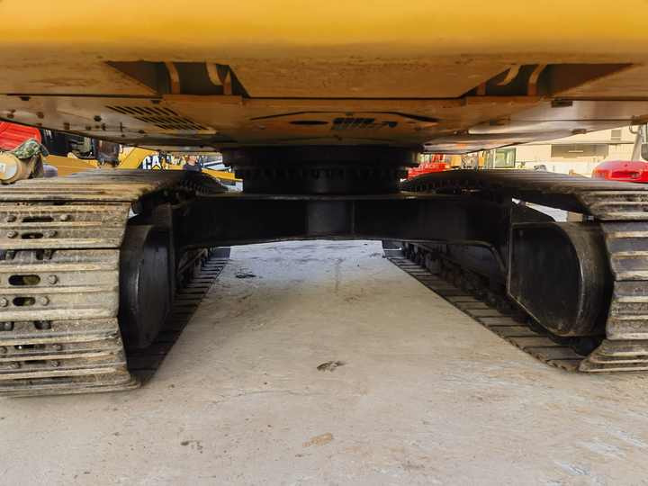 Second Hand used Caterpillar Cat 336D2 with best working condition and good performance for sale - Excavator: picture 3 Second Hand used Caterpillar Cat 336D2 with best working condition and good performance for sale - Excavator: picture 3