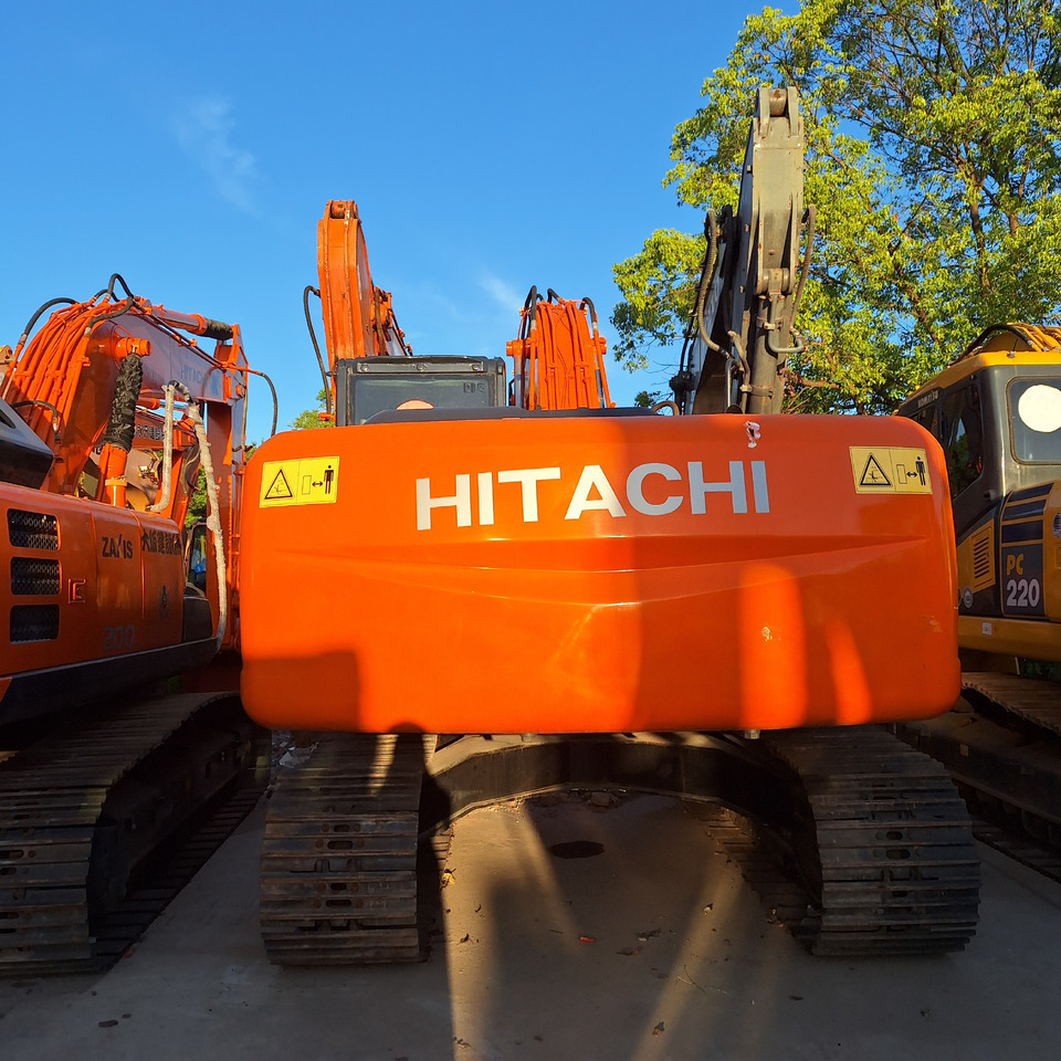 Second hand Hitachi ZX210 excavator - Excavator: picture 4 Second hand Hitachi ZX210 excavator - Excavator: picture 4