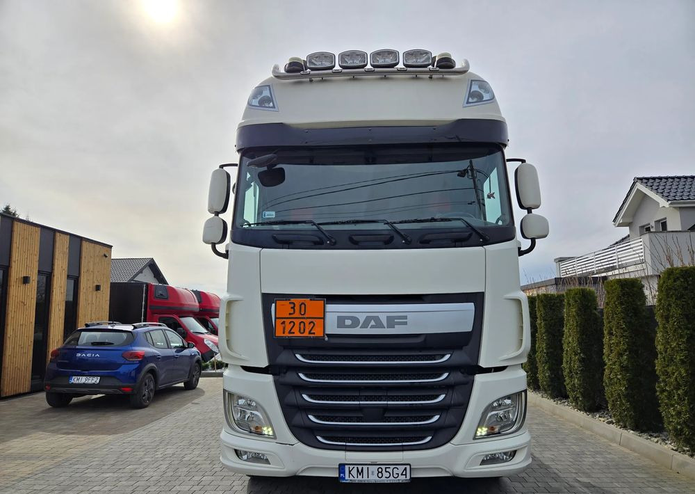 DAF XF 460 STANDARD SUPER SPACE CAB PEŁNY ADR - Tractor unit: picture 5 DAF XF 460 STANDARD SUPER SPACE CAB PEŁNY ADR - Tractor unit: picture 5