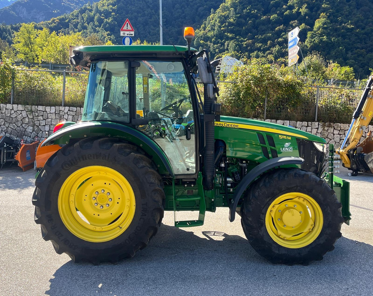JOHN DEERE 5115M - Farm tractor: picture 5 JOHN DEERE 5115M - Farm tractor: picture 5