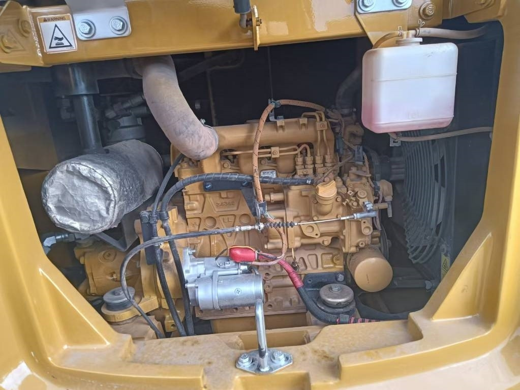 CAT 305.5 - Mini excavator: picture 3 CAT 305.5 - Mini excavator: picture 3