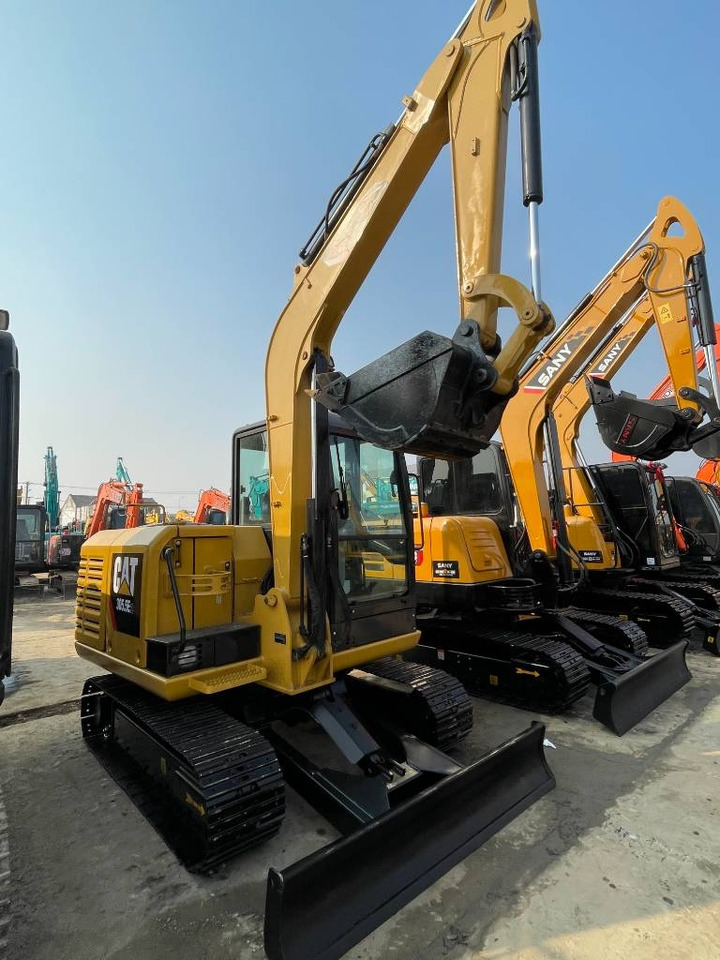 CAT 305 C CR  - Mini excavator: picture 1 CAT 305 C CR  - Mini excavator: picture 1