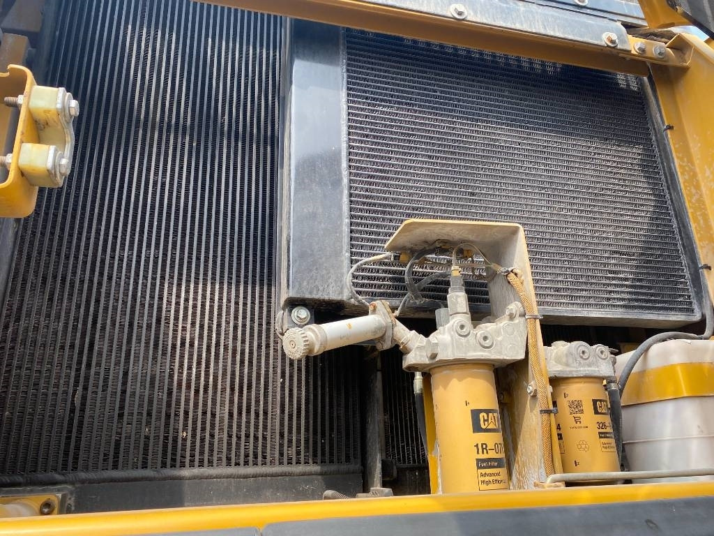 Crawler excavator CAT 336: picture 9