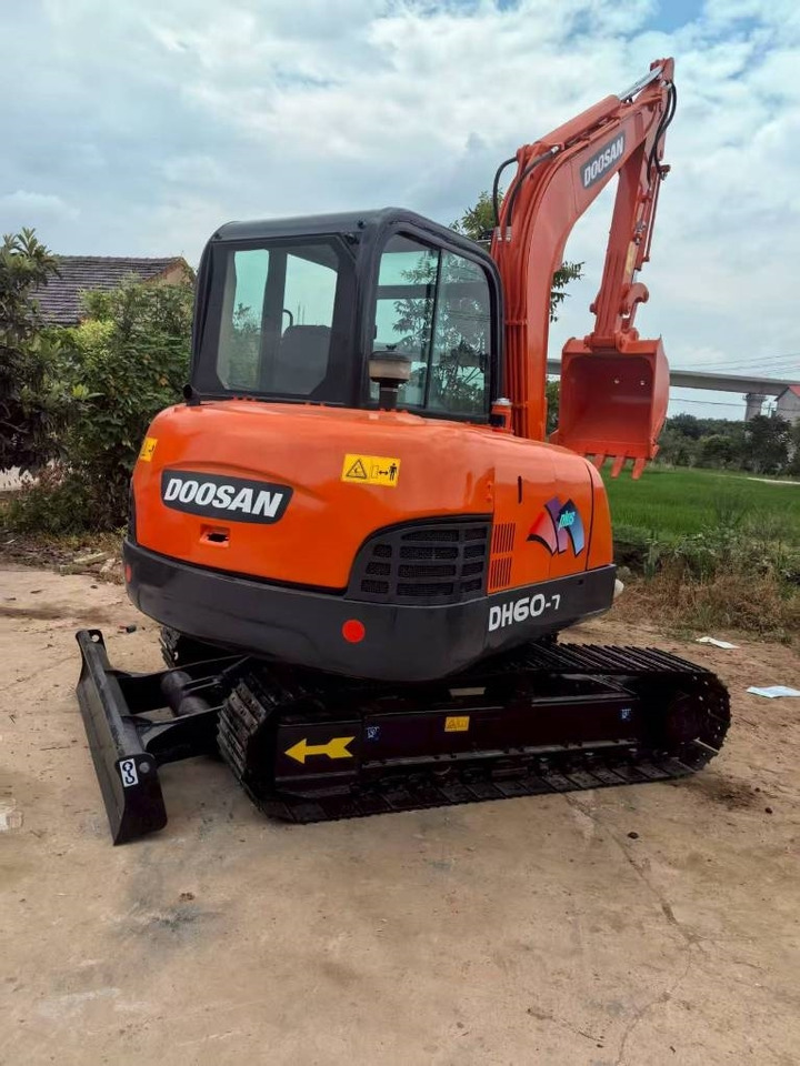 Doosan DH 60-7 - Mini excavator: picture 2 Doosan DH 60-7 - Mini excavator: picture 2