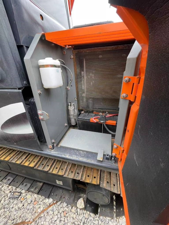 Mini excavator Hitachi ZX 70: picture 7