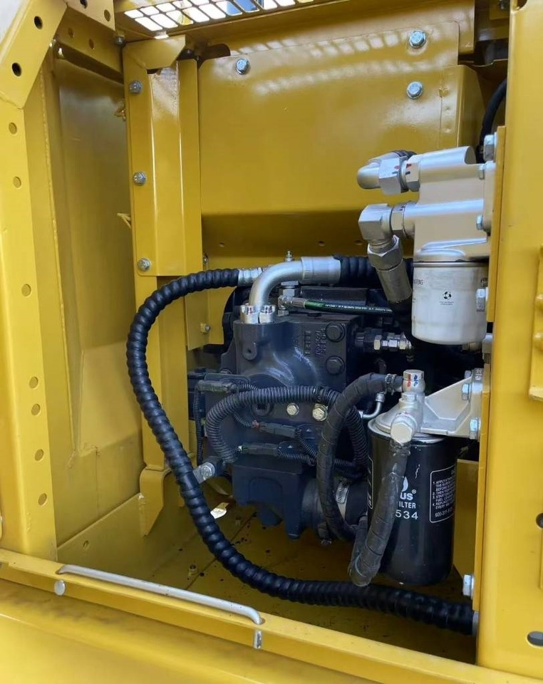 Komatsu PC 130 - Crawler excavator: picture 4 Komatsu PC 130 - Crawler excavator: picture 4