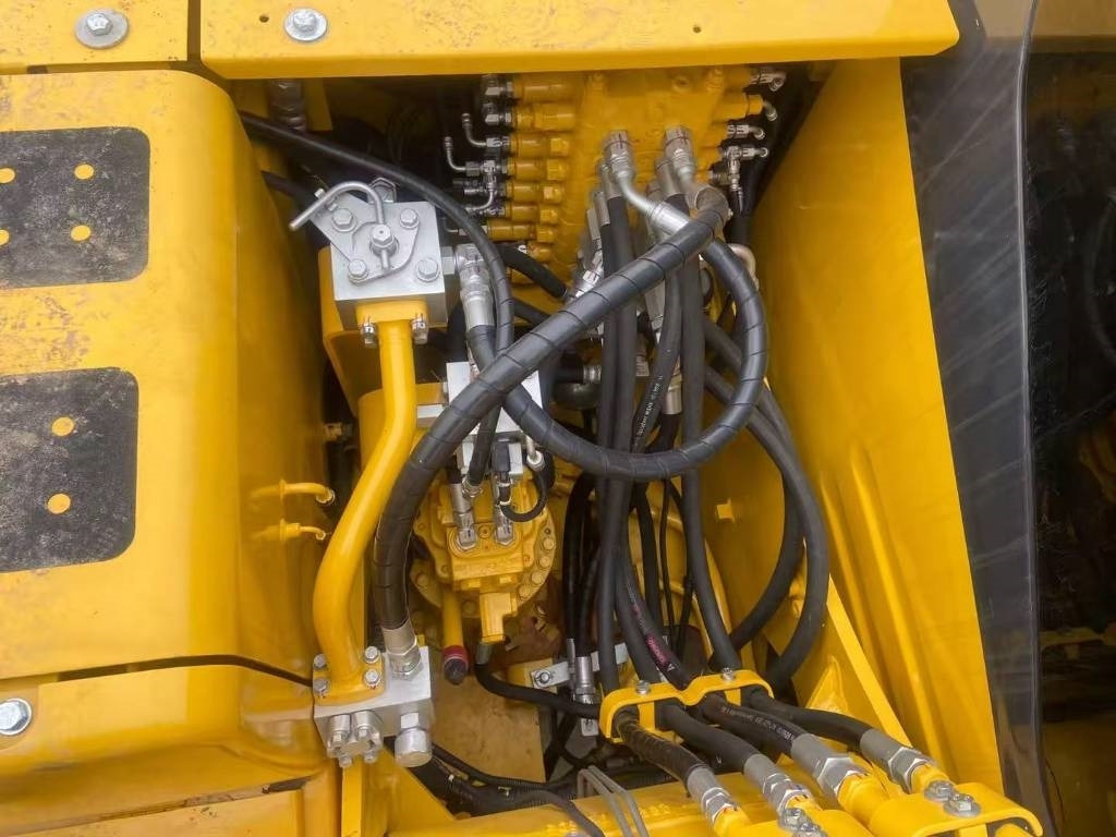 Komatsu PC 130 - Crawler excavator: picture 5 Komatsu PC 130 - Crawler excavator: picture 5