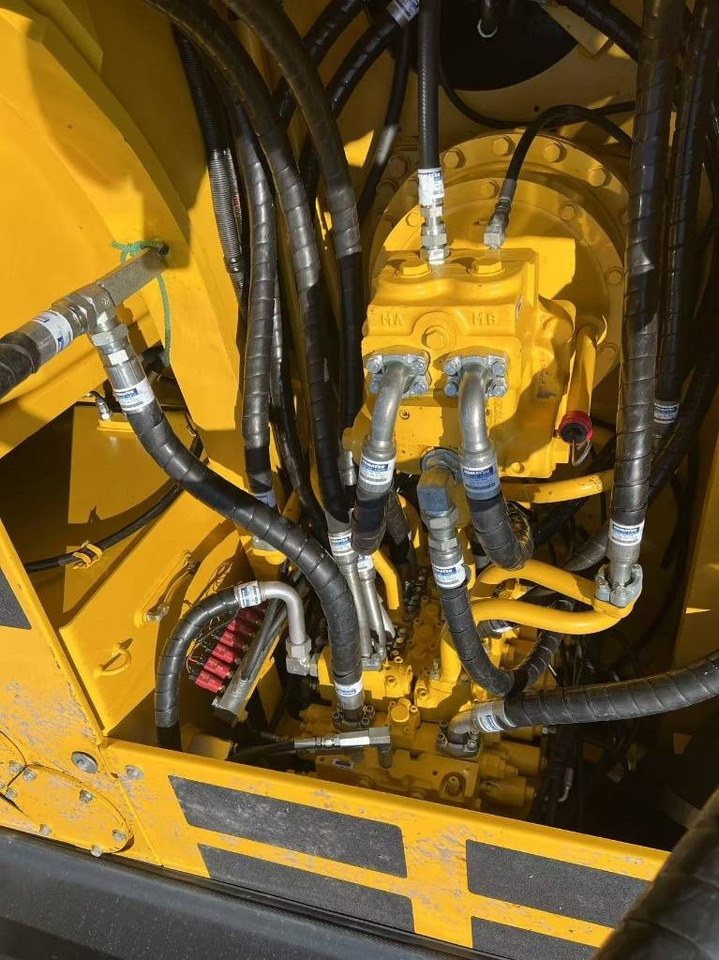 Crawler excavator Komatsu PC 300: picture 7 Crawler excavator Komatsu PC 300: picture 7