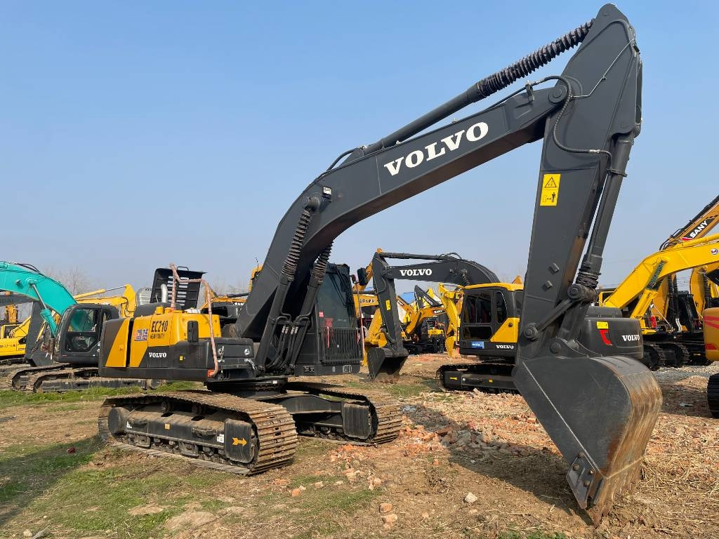 Volvo EC 210 - Crawler excavator: picture 1 Volvo EC 210 - Crawler excavator: picture 1