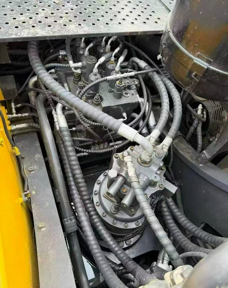 Volvo EC 380 - Crawler excavator: picture 2 Volvo EC 380 - Crawler excavator: picture 2