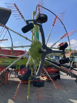 Claas LINER 1800 TWIN - Tedder/ Rake: picture 2 Claas LINER 1800 TWIN - Tedder/ Rake: picture 2