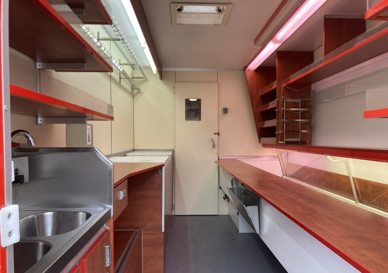 Fiat Ducato Autosklep wędliny Gastronomiczny Food Truck Foodtruck sklep Borco 20 - Vending truck: picture 2 Fiat Ducato Autosklep wędliny Gastronomiczny Food Truck Foodtruck sklep Borco 20 - Vending truck: picture 2