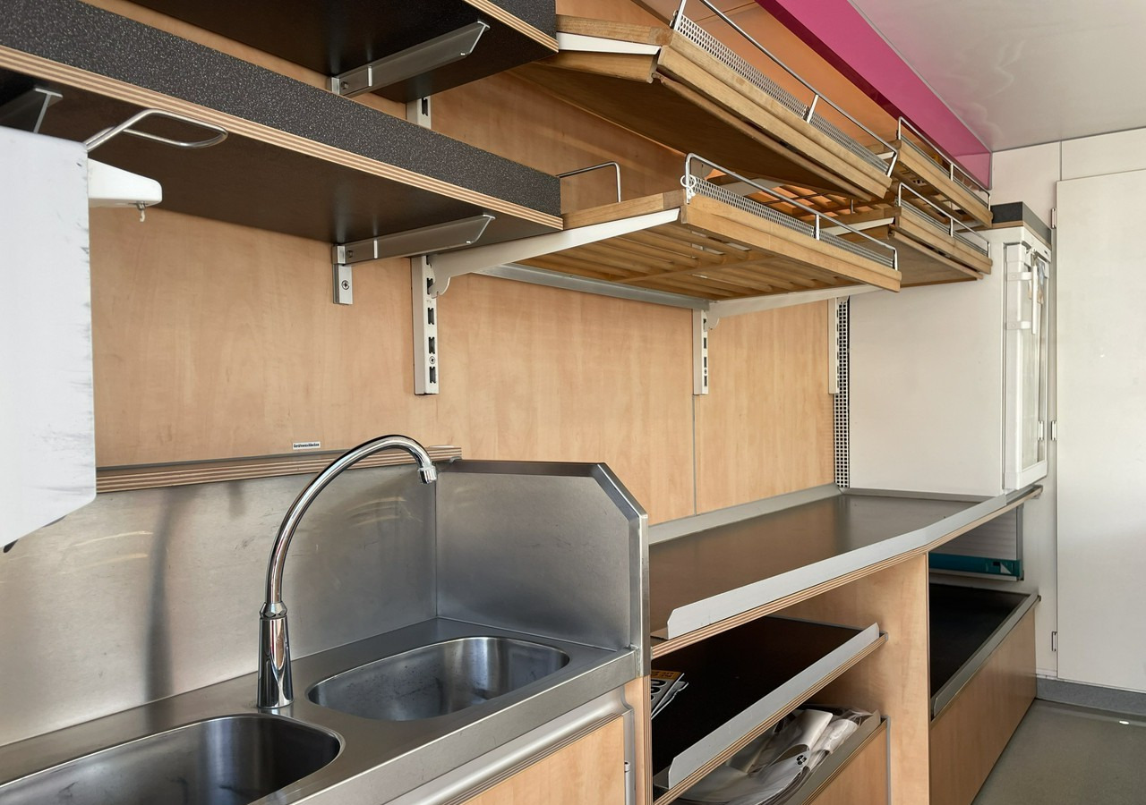 Fiat Ducato Ducato Autosklep Gastronomiczny Food Truck Foodtruck sklep Borco 200 - Vending truck: picture 5 Fiat Ducato Ducato Autosklep Gastronomiczny Food Truck Foodtruck sklep Borco 200 - Vending truck: picture 5