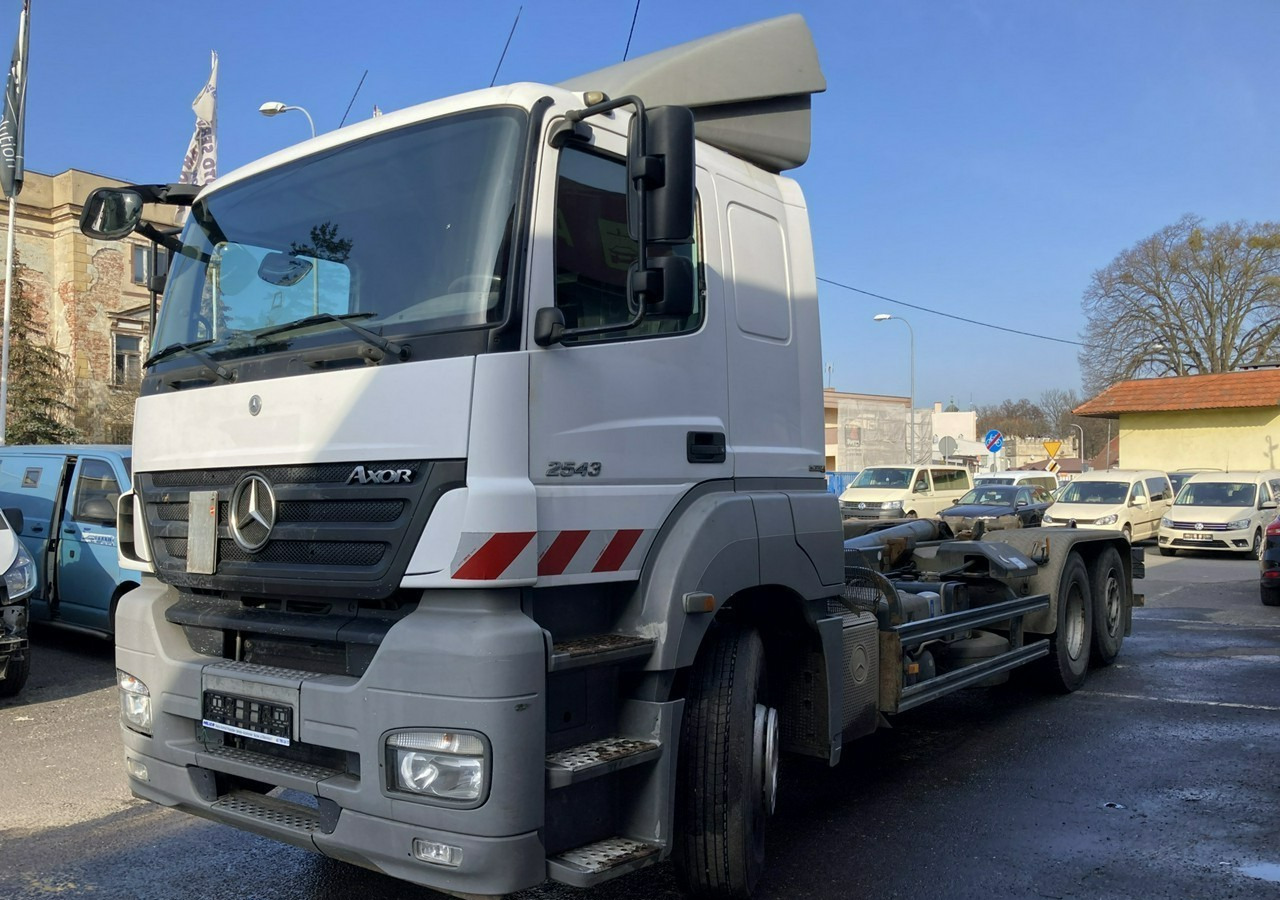 Mercedes-Benz Inny Mercedes-Benz Mercedes Axor 2543 Hakowiec bramowiec MEILLER-KIPPER Model 2009 - Hook lift truck: picture 2 Mercedes-Benz Inny Mercedes-Benz Mercedes Axor 2543 Hakowiec bramowiec MEILLER-KIPPER Model 2009 - Hook lift truck: picture 2