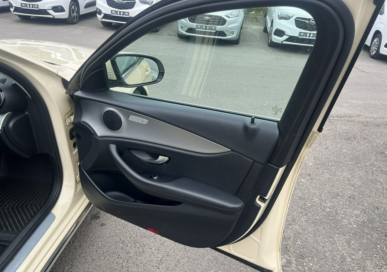Car Mercedes-Benz Klasa E E220d T 9G-tronic 197KM Navi FullLed Kamera Asystent Model 2020 FV 2: picture 13 Car Mercedes-Benz Klasa E E220d T 9G-tronic 197KM Navi FullLed Kamera Asystent Model 2020 FV 2: picture 13