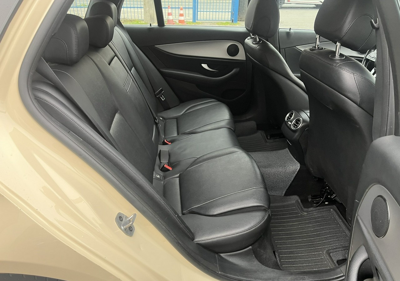 Car Mercedes-Benz Klasa E E220d T 9G-tronic 197KM Navi FullLed Kamera Asystent Model 2020 FV 2: picture 16 Car Mercedes-Benz Klasa E E220d T 9G-tronic 197KM Navi FullLed Kamera Asystent Model 2020 FV 2: picture 16