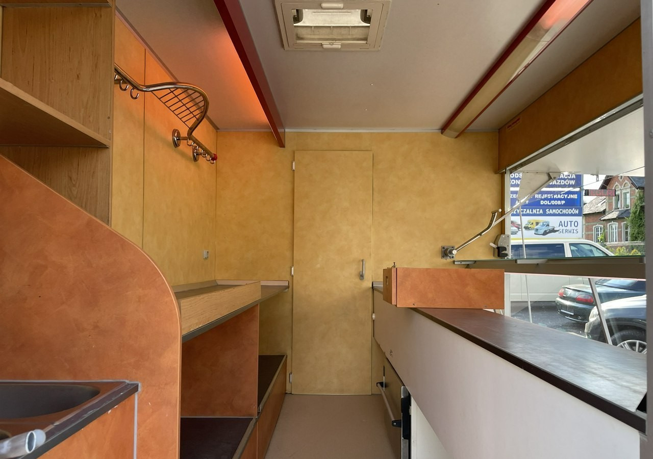 Renault Master Autosklep wędlin Gastronomiczna food truck foodtruck sklep Borco 201 - Vending truck: picture 2 Renault Master Autosklep wędlin Gastronomiczna food truck foodtruck sklep Borco 201 - Vending truck: picture 2